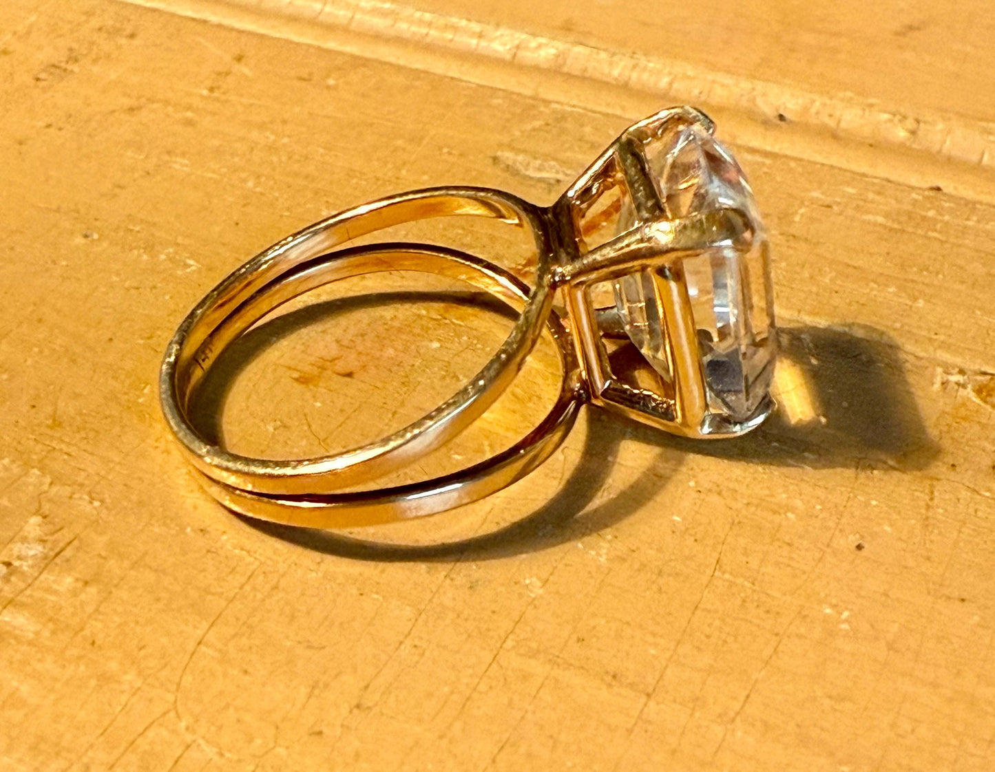 Vintage 1960's 14K Yellow Gold Ring With Rectangle Cut Clear Quartz Gemstone