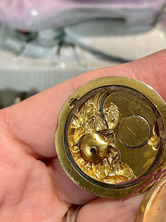 10K Yellow Gold Antique Art Nouveau Floral Diamond Round Locket