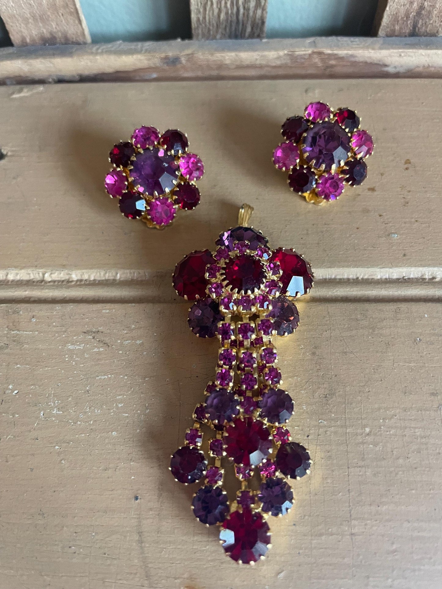 Swinging 1960's Purple and Red Rhinestone Pendant and Earrings Set