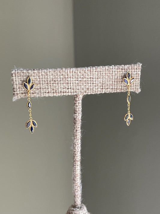 Vintage Natural Sapphire Dangle Earrings in 18K Yellow Gold