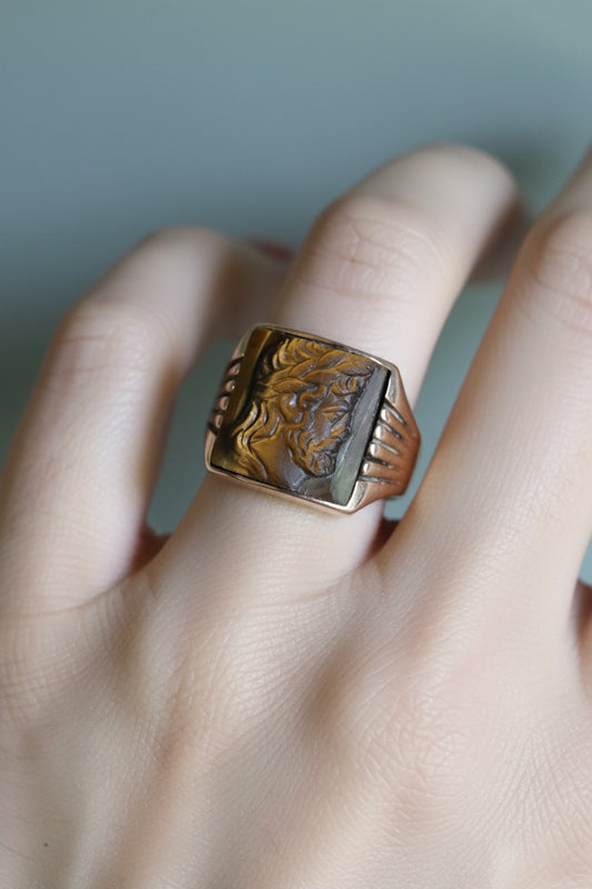 c1920 10K Yellow Gold Hand Carved Tigereye Pinkie Ring