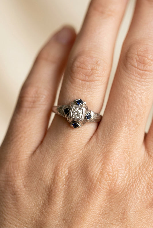 1930-1940 Art Deco 20K White Gold Old European Cut Diamond and Sapphire Ring