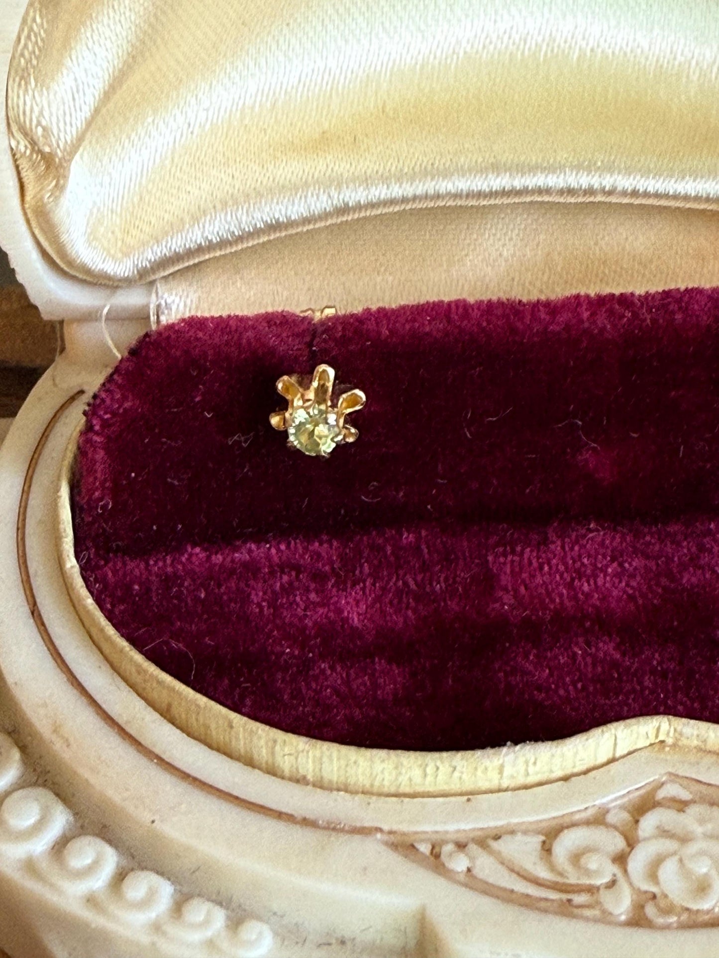 Vintage 10k Slightly Green-Yellow Quartz Stud Earrings with 14K Backs