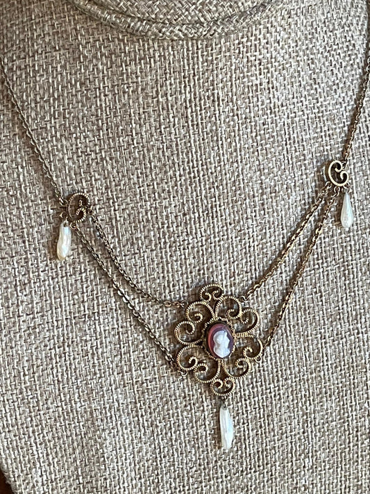 c1920 Gold Filled Agate Cameo Festoon Necklace with Dog Tooth Pearl Drops