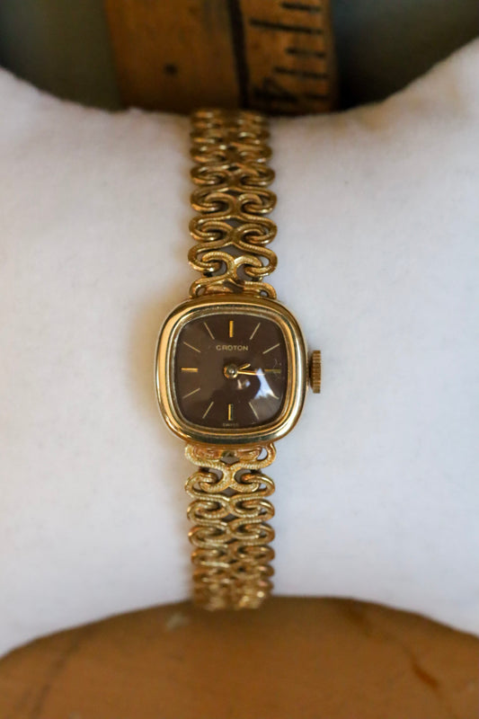 1960-1970 14K Yellow Gold Manual Wind Ladies Wrist Watch Working