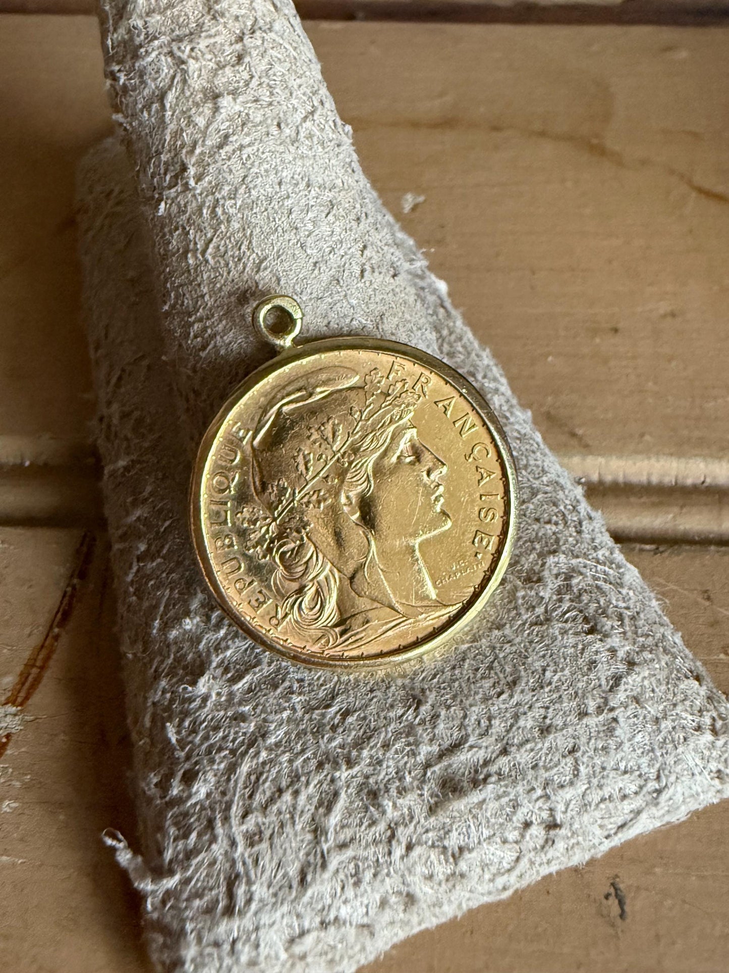 1910 20 Frances Rooster Gold Coin 18K Pendant