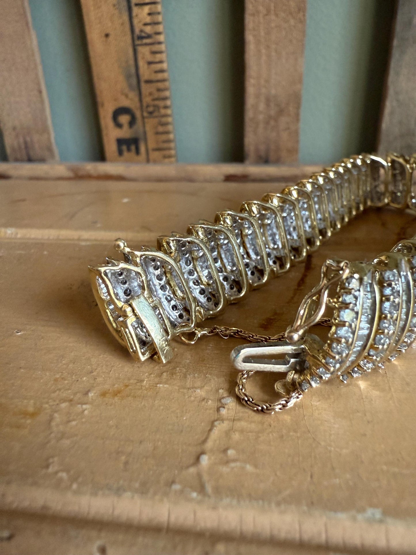 c1980 Vintage 14K Yellow Gold Natural Diamond Link Bracelet 6 ctw