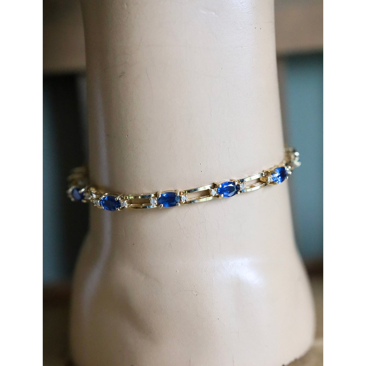A Vintage Natural Sapphire and Diamond 14K Yellow Gold Bracelet