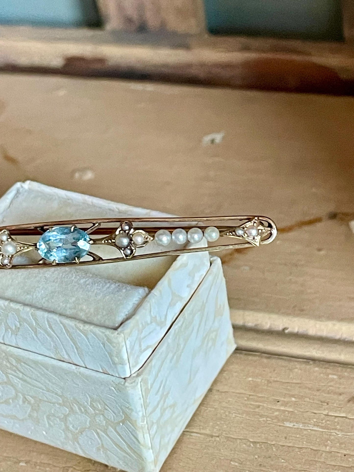 c1915 Edwardian Antique 14K Yellow Gold Oval Aquamarine and Natural Seed Pearl Brooch