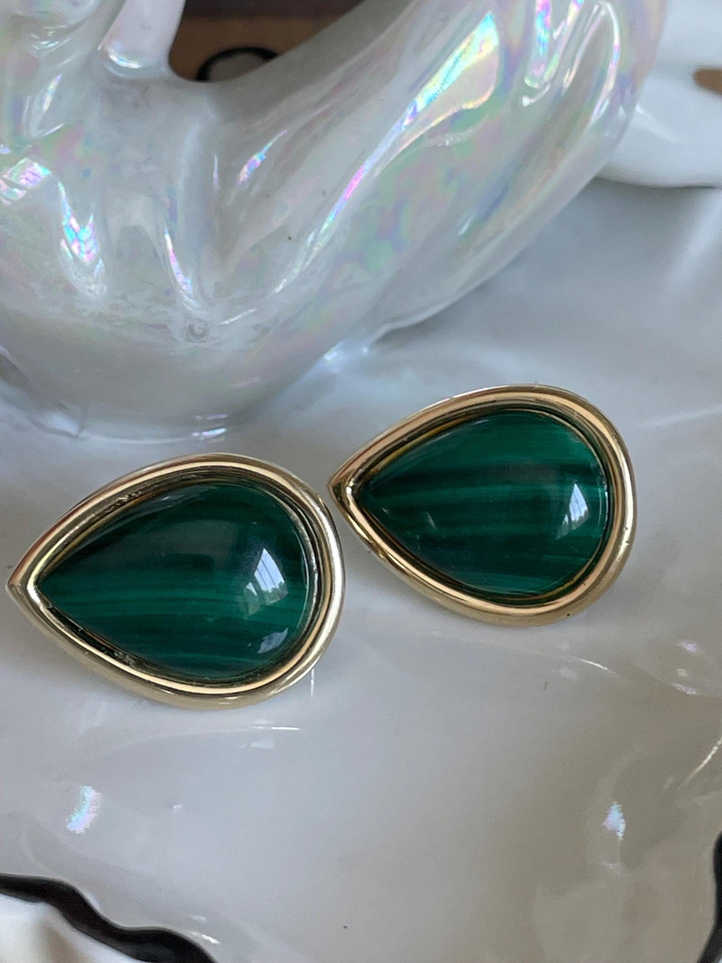 Vintage 1980's 14K Yellow Gold Tear-Shaped Malachite Earrings