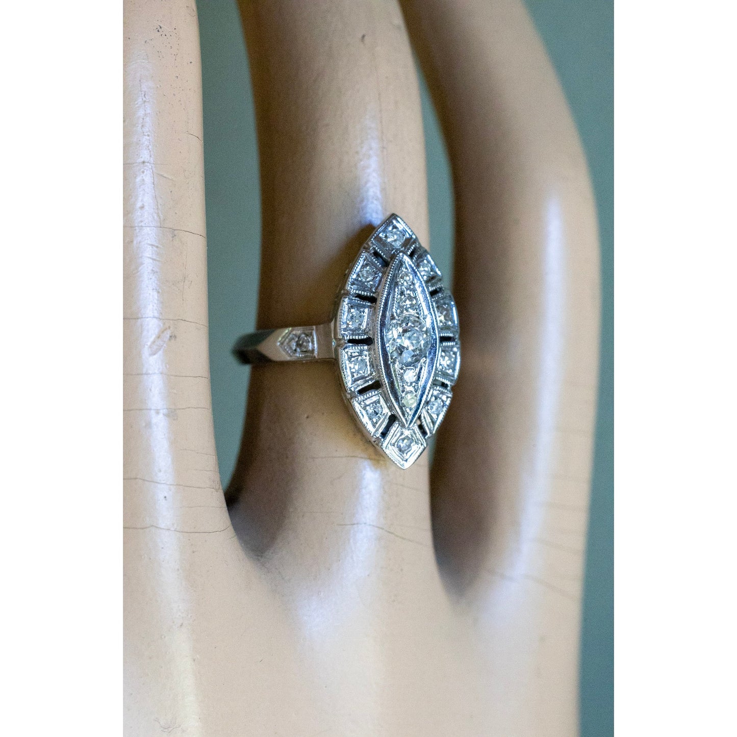c1945 Vintage 14K White Gold Natural Diamond Ring