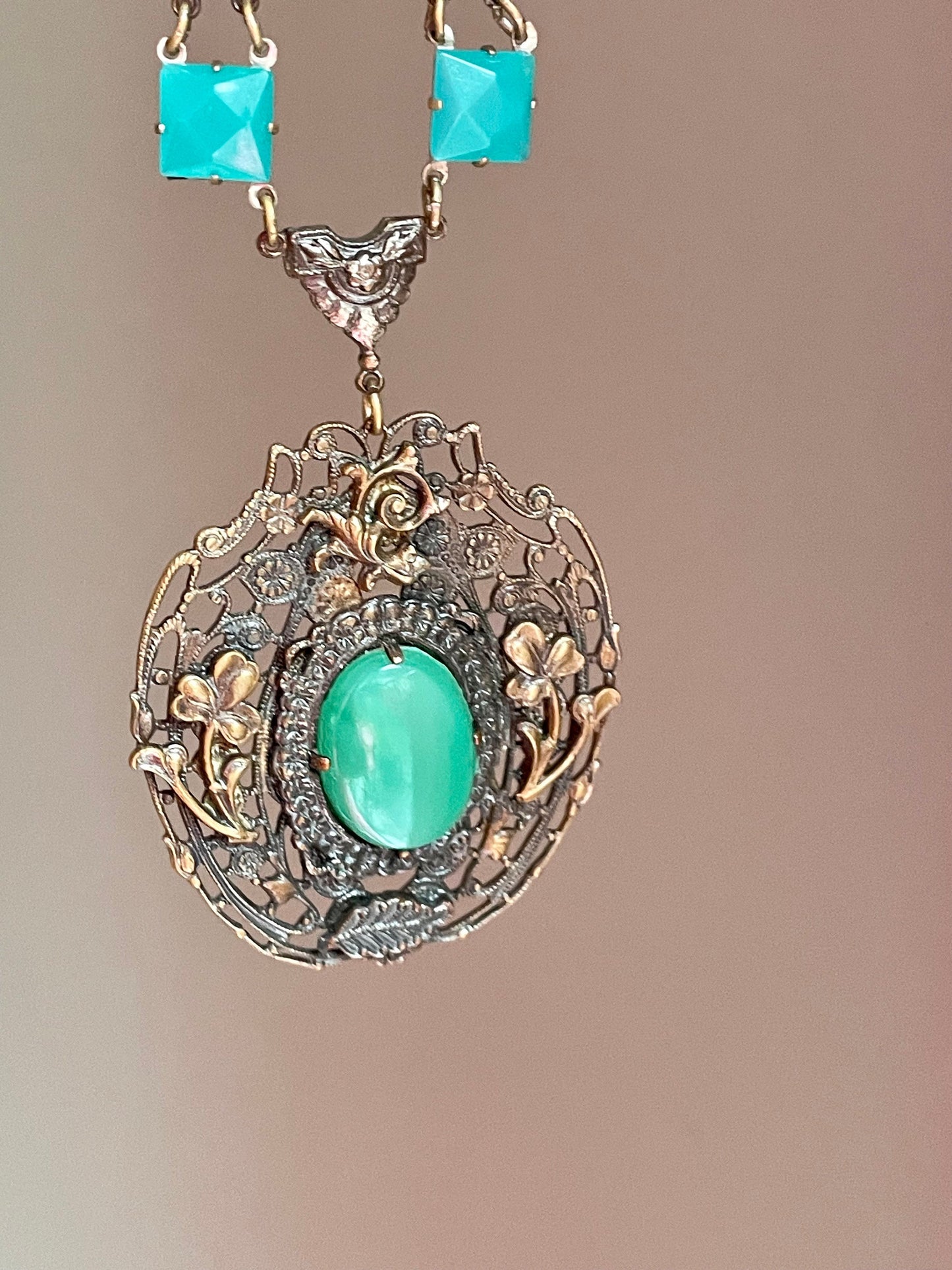 Unusual c1915 Late Edwardian Brass Tone Necklace with Green Faceted Glass