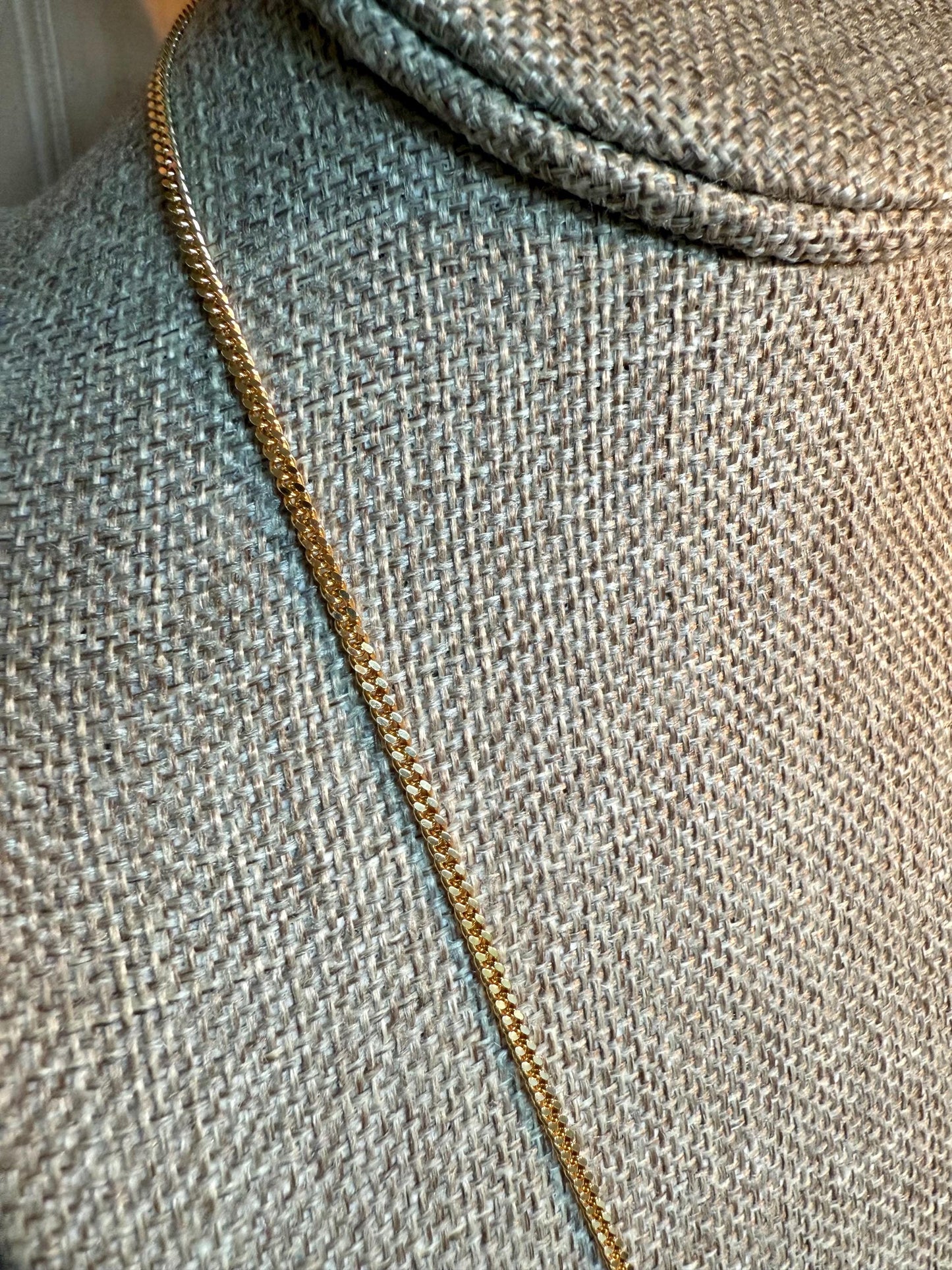 Vintage Solid 18K Yellow Gold Italian Curb Link Necklace 20" Length