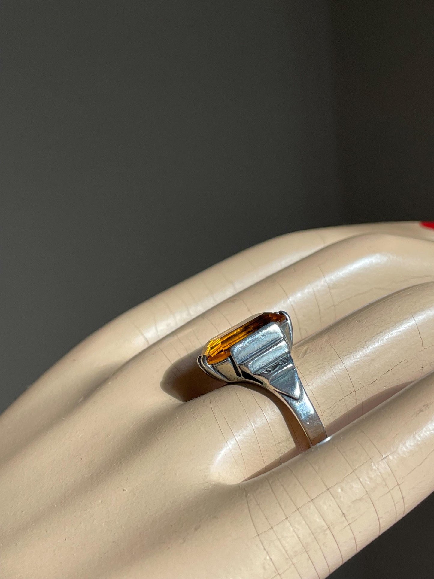 Vintage Sterling Silver Citrine Glass Stone Ring with Engraved Shoulders