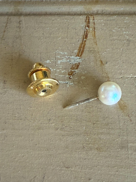 Vintage Mikimoto Tie Tack in Original Box Excellent Condition