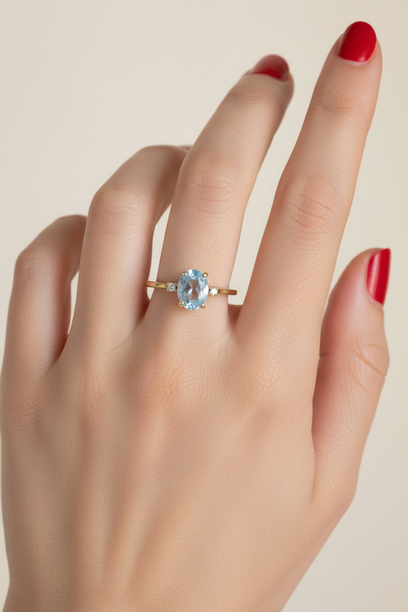 Vintage 14K Yellow Gold Aquamarine and Diamond Ring