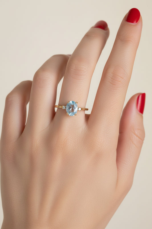 Vintage 14K Yellow Gold Aquamarine and Diamond Ring