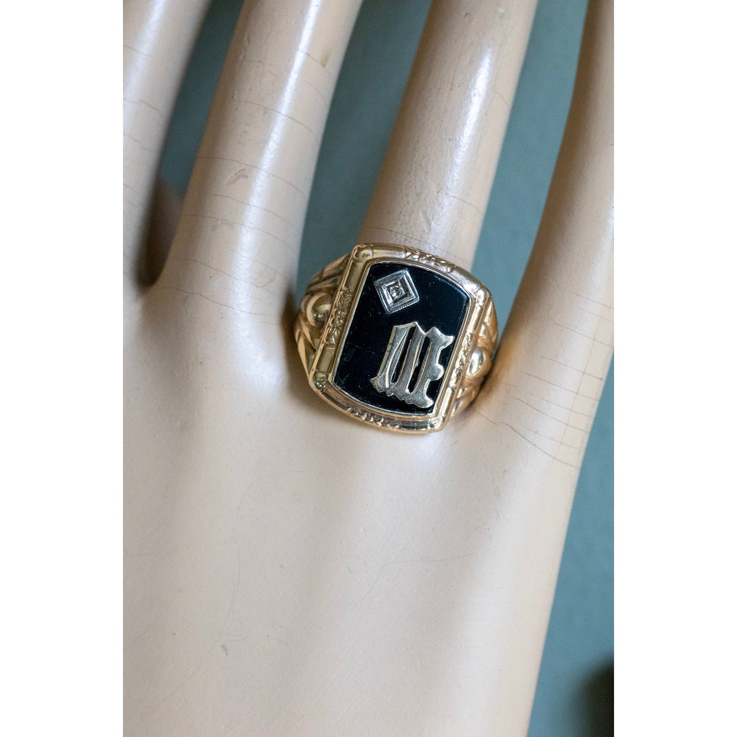 C1940 10K Yellow Gold Signet Ring with Onyx and Diamond Ring