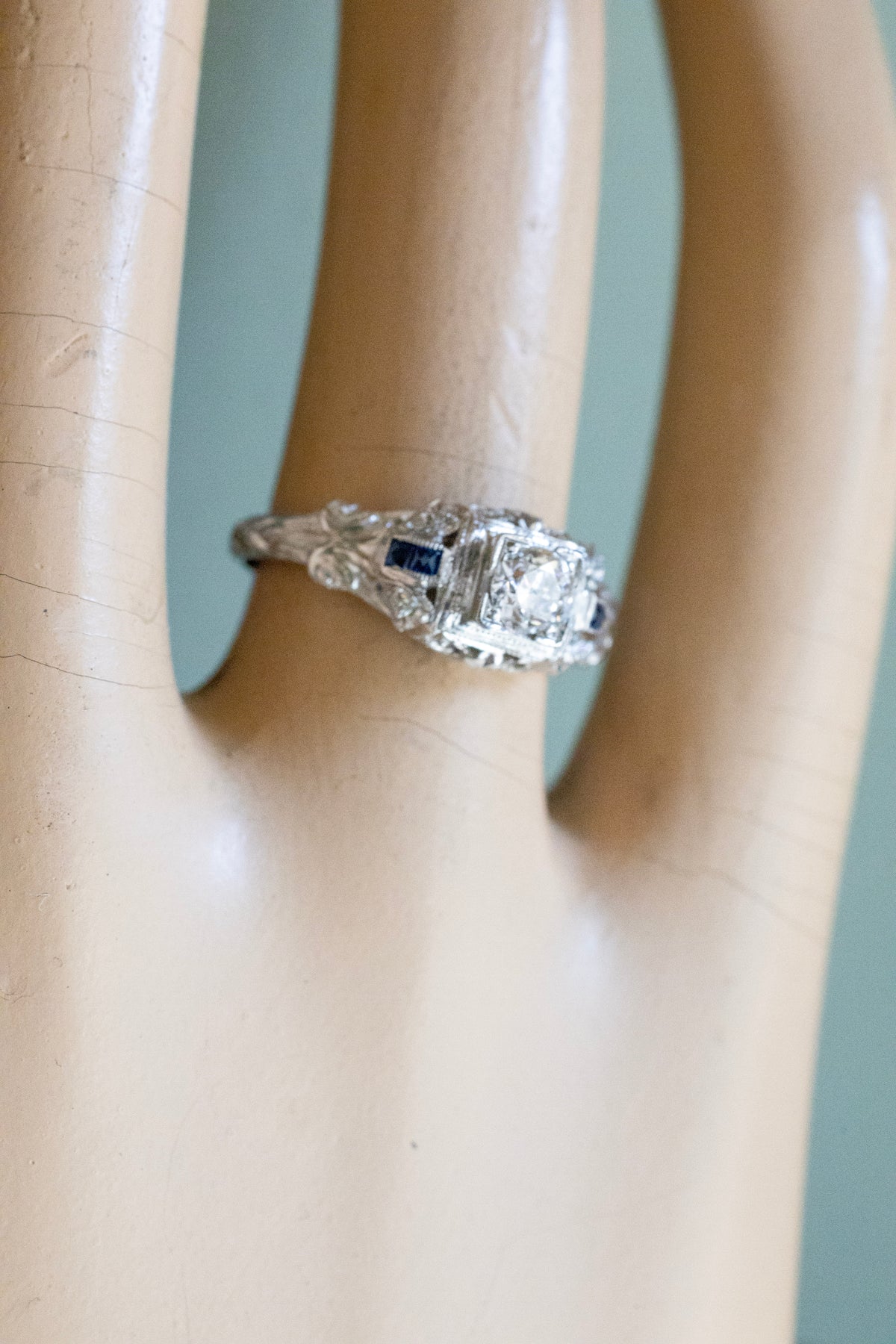 1930-1940 18K White Gold Round Old European Cut Natural Diamond and Synethic Sapphire Authentic Art Deco Ring