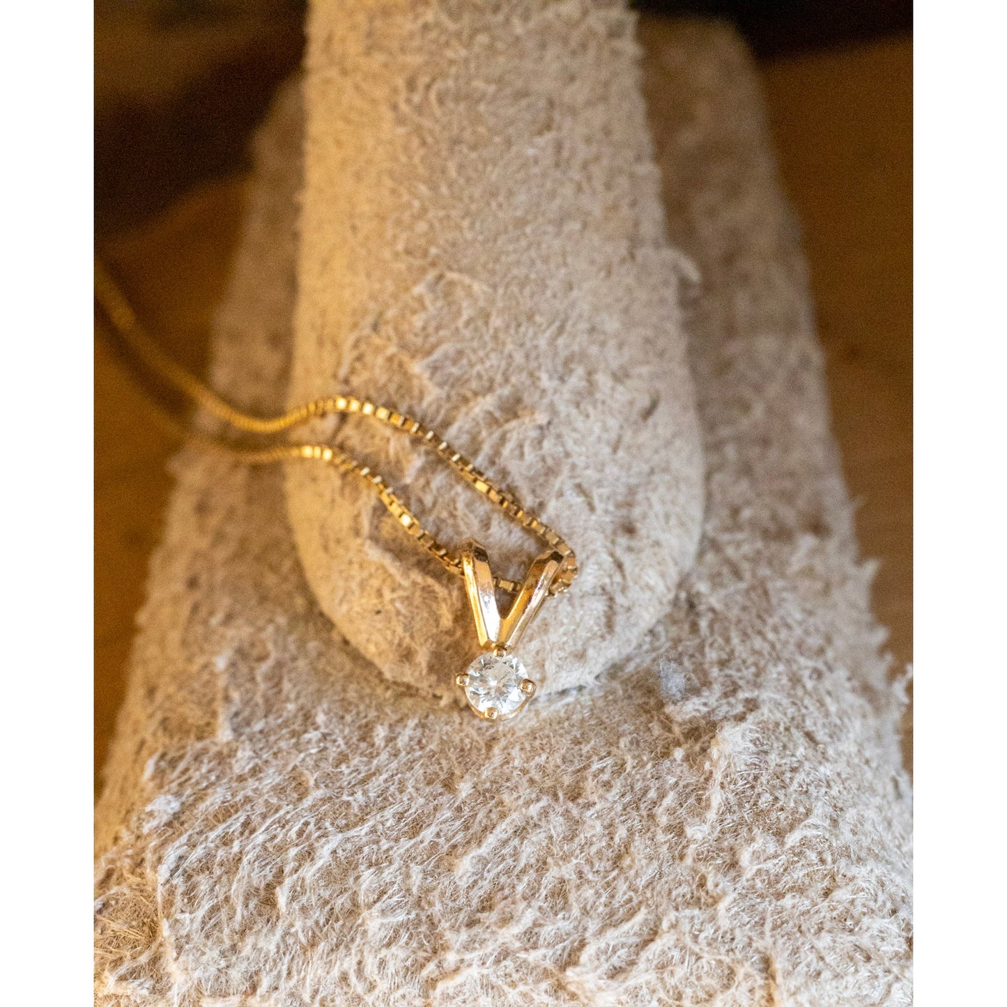 A 14K Yellow Gold Natural Diamond Pendant on 14K Yellow Gold Chain