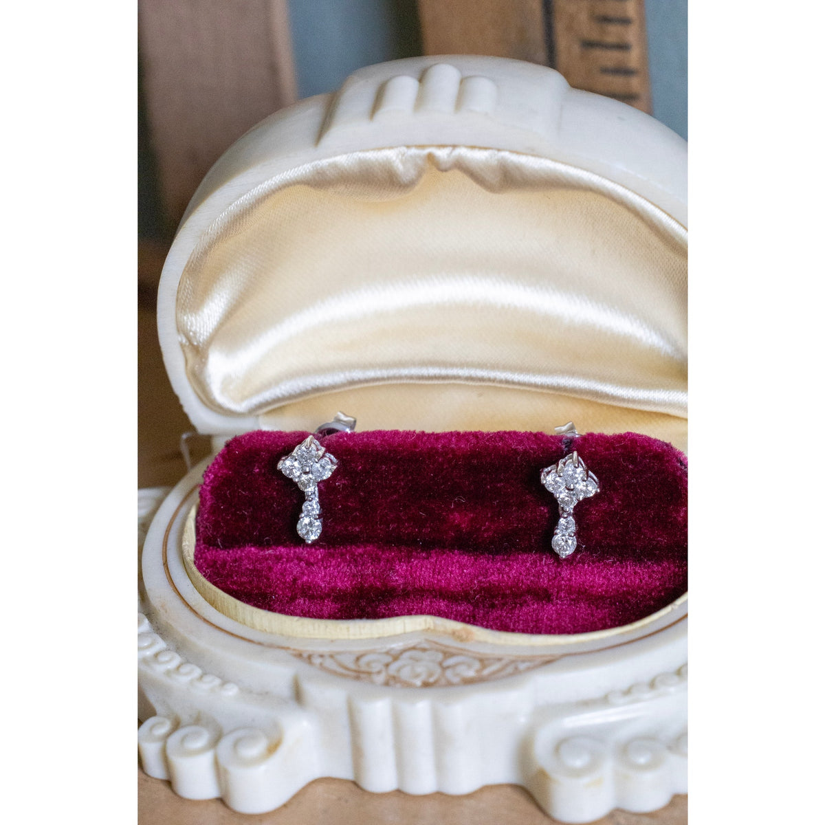Vintage 14K White Gold Natural Diamond Dangle Earrings