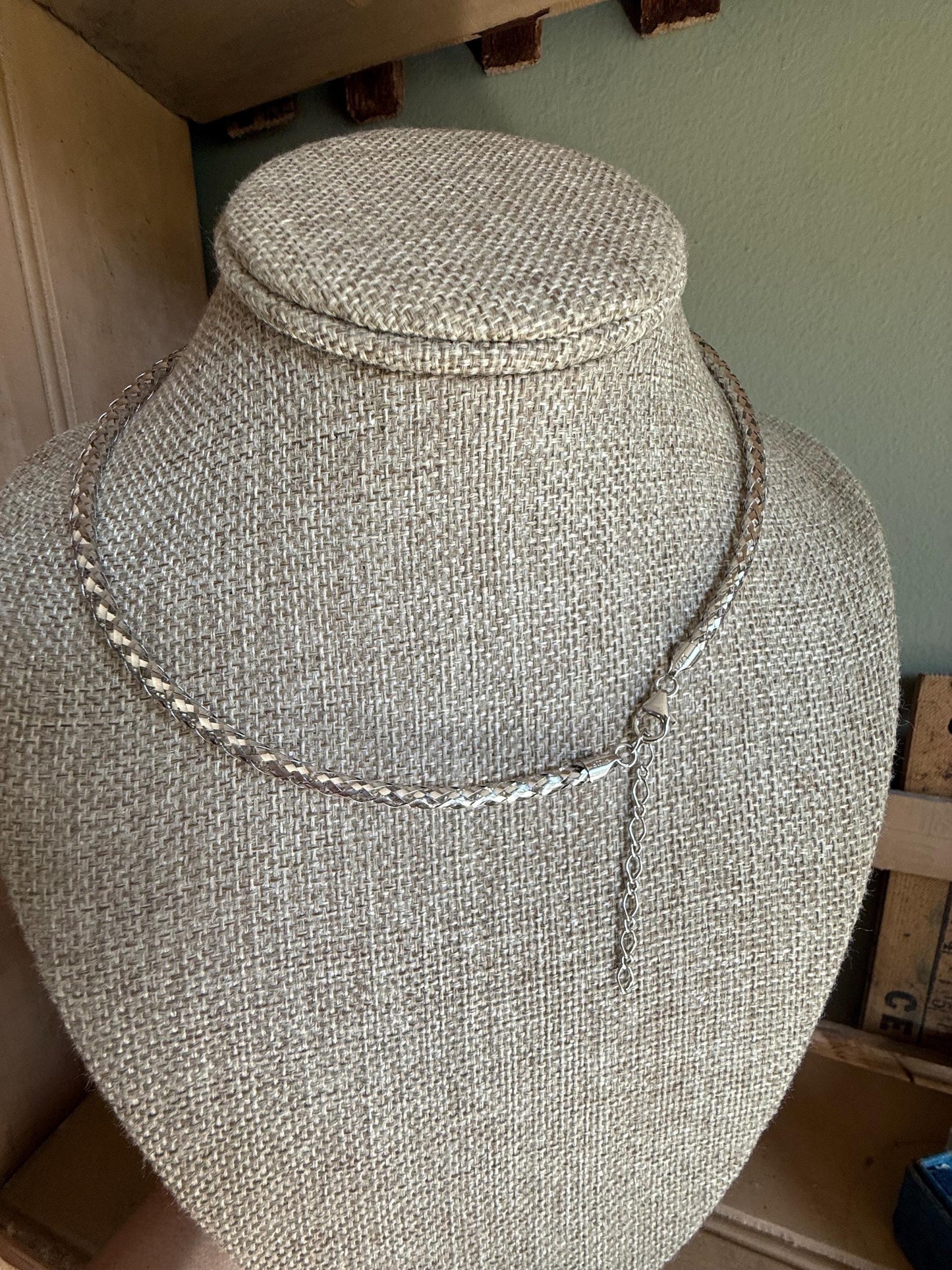 Vintage Milor 14K White Gold Woven Tublar Adjustable Collar Style Necklace
