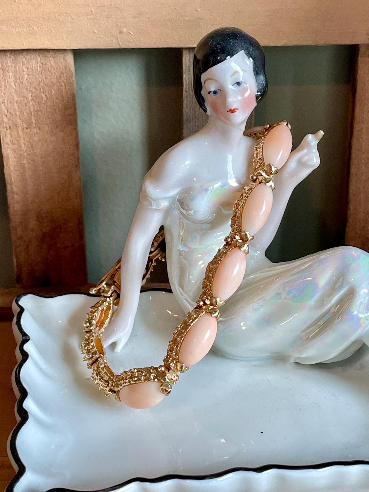 1960's Angel Skin Coral 14K Yellow Gold Bracelet