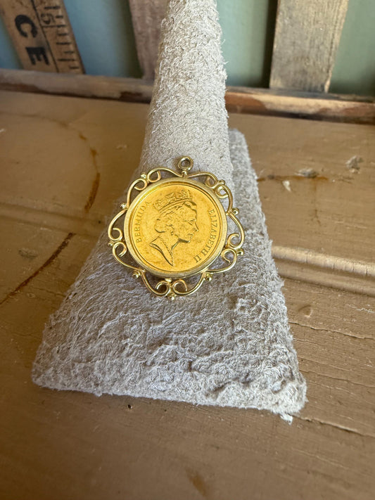 10 Dollars Elzabeth II Seahorse .999 Gold Coin in 14k Pendant