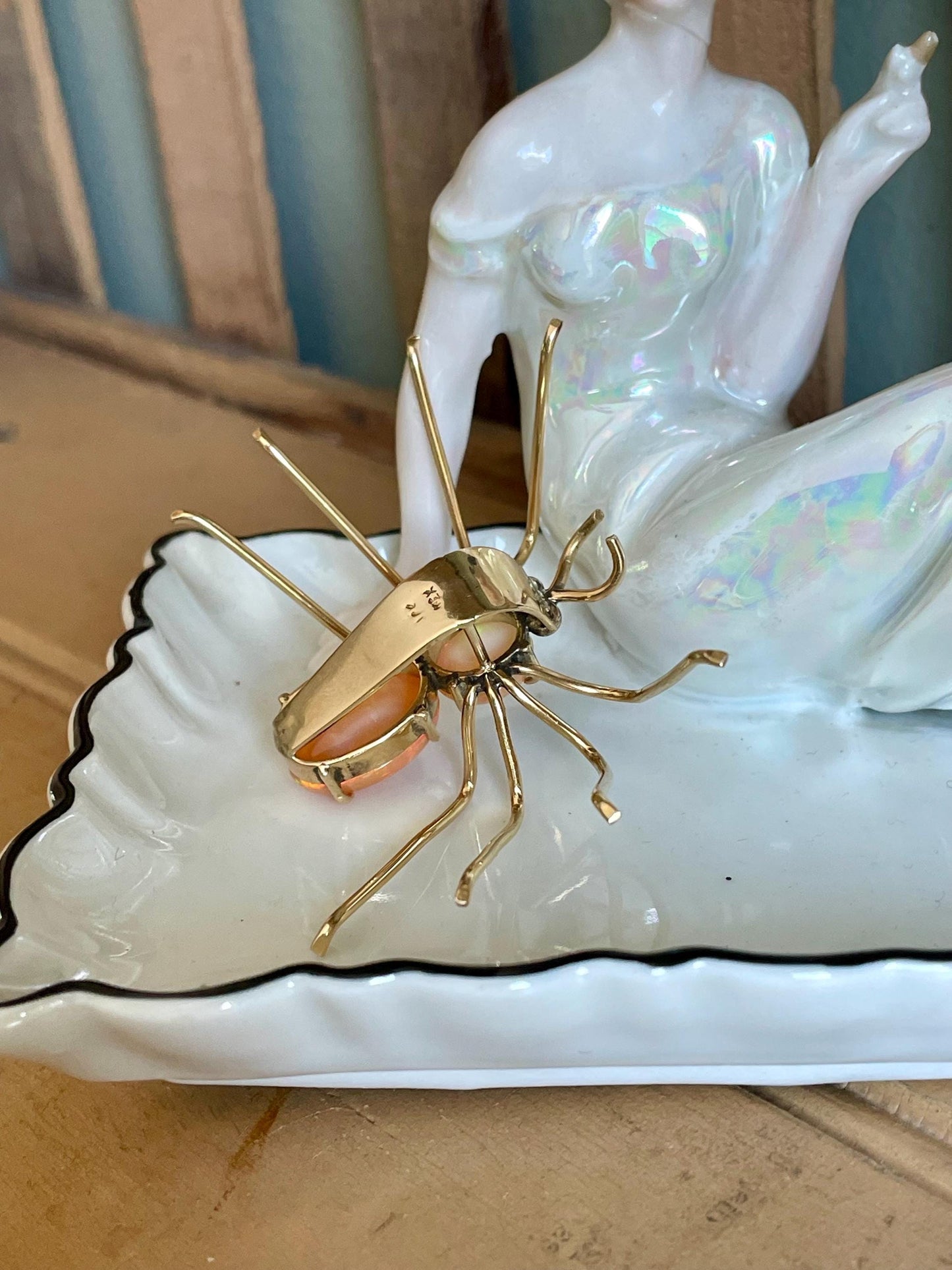 Vintage 14K Yellow Gold Mexican Opal Spider Pendant