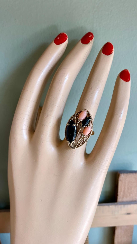 c1960 10K Yellow Gold Onyx and Coral Floral Ring