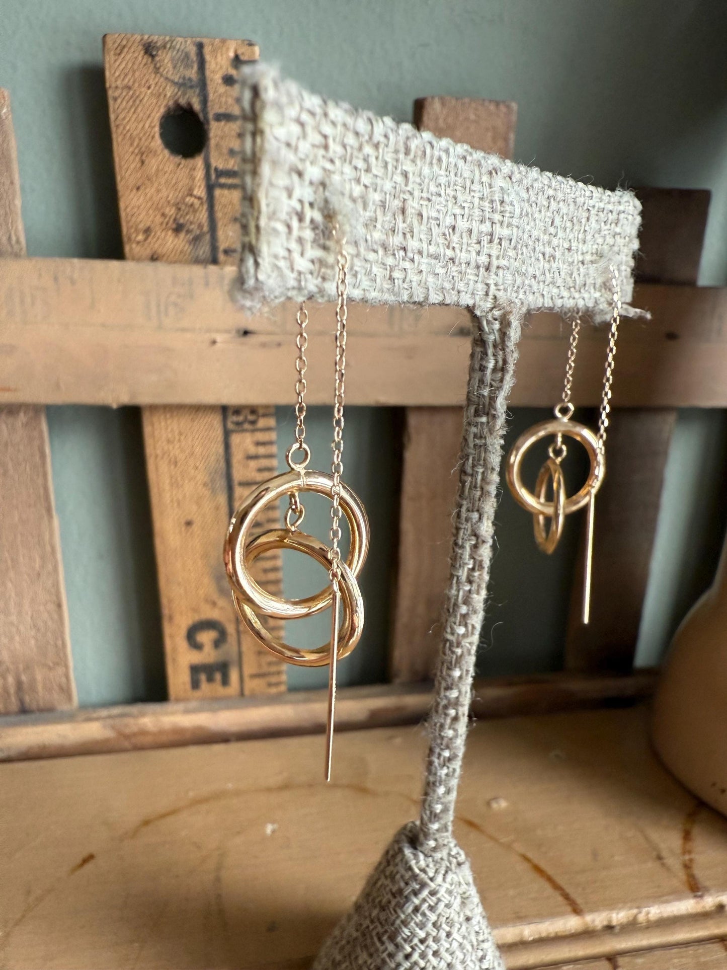 1980's 14K Yellow Gold Thread Circle Dangle Earrings