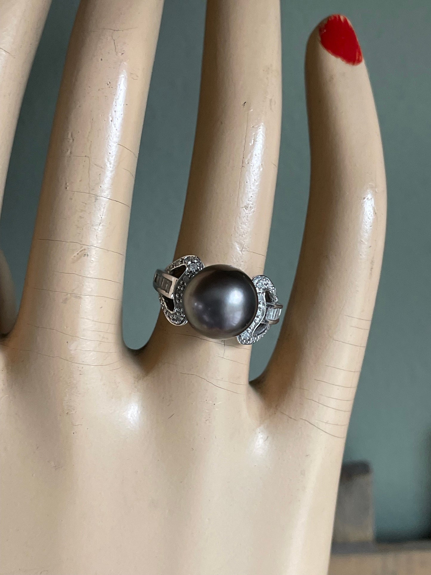 14K White Gold Diamond and Gray Pearl Statement Ring