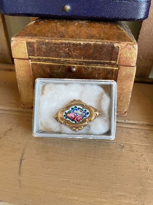 A Victorian Hand Enameled 14K Yellow Gold Brooch