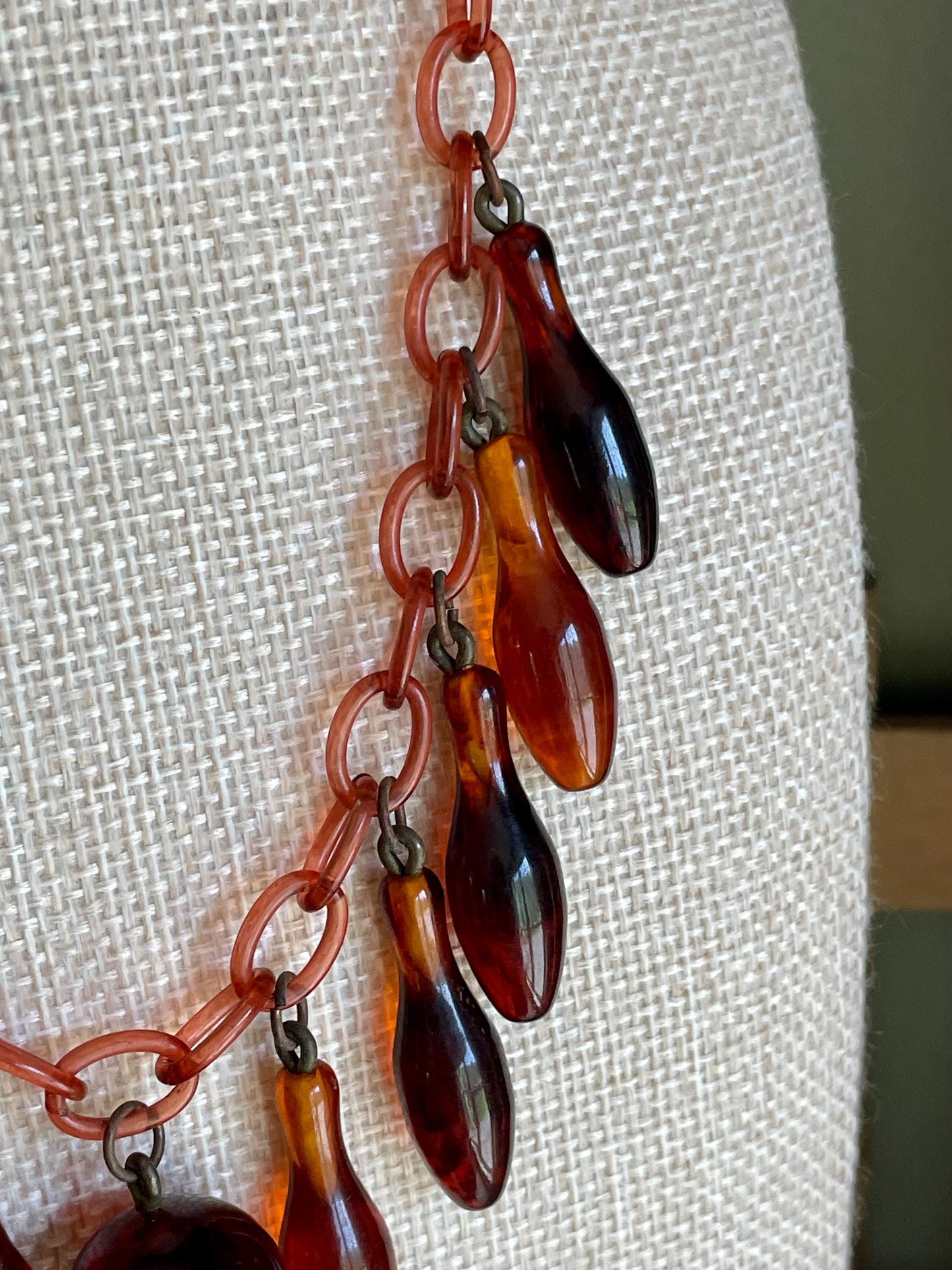 1930-1940 Tortoise Shell Bakelite Bowling Motif Necklace