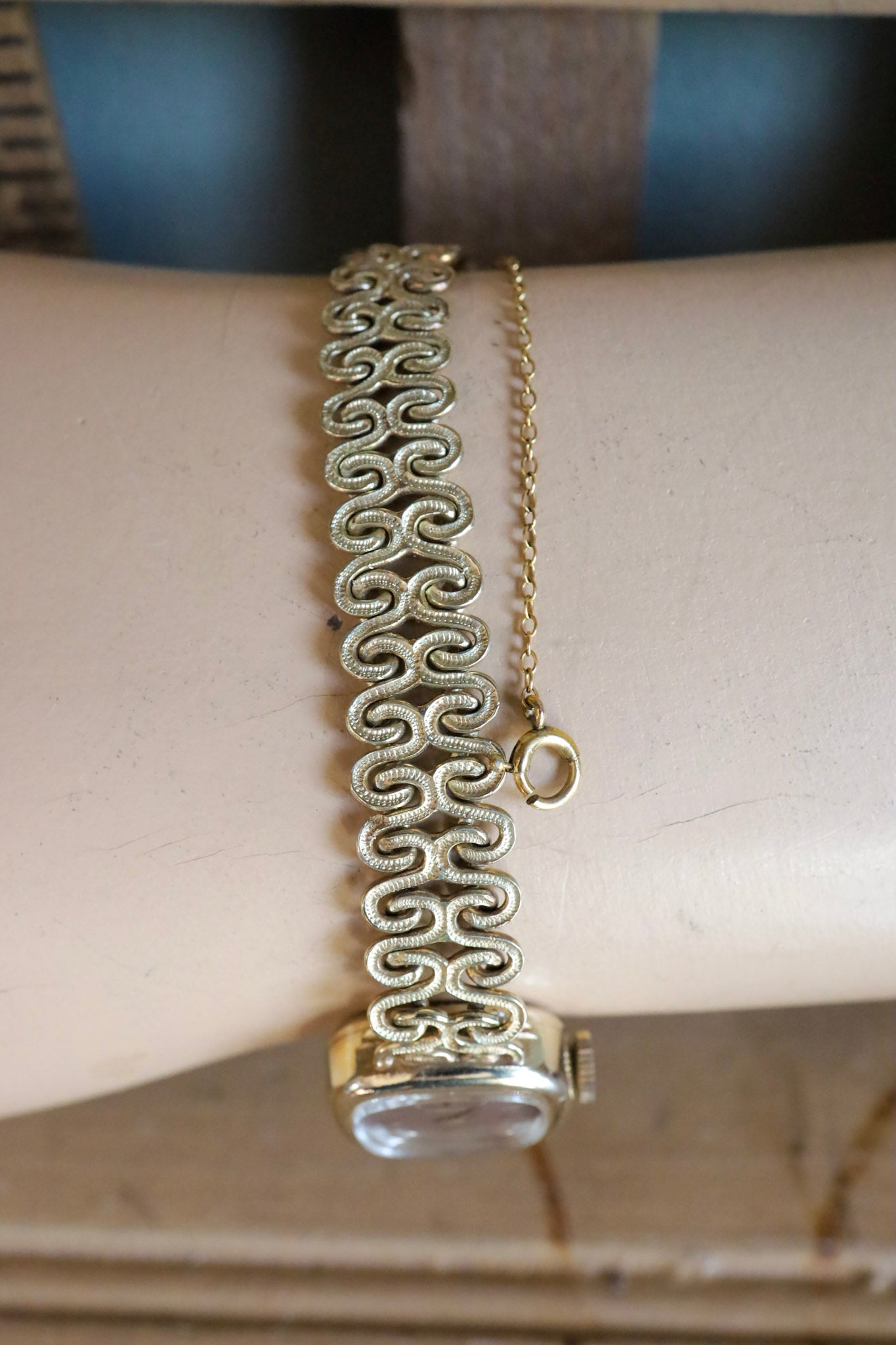 1960-1970 14K Yellow Gold Manual Wind Ladies Wrist Watch Working