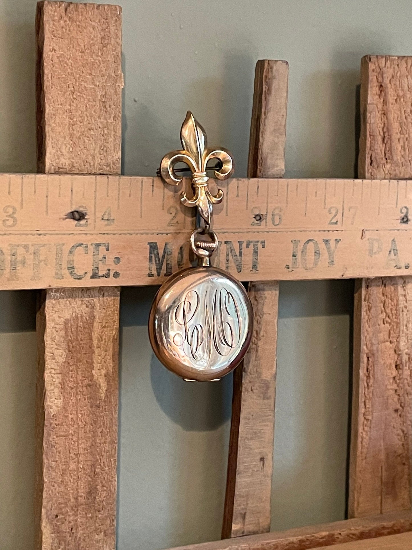 Early 1900's Elgin Open Face Pocket Watch with Brooch and Original Storage Pouch