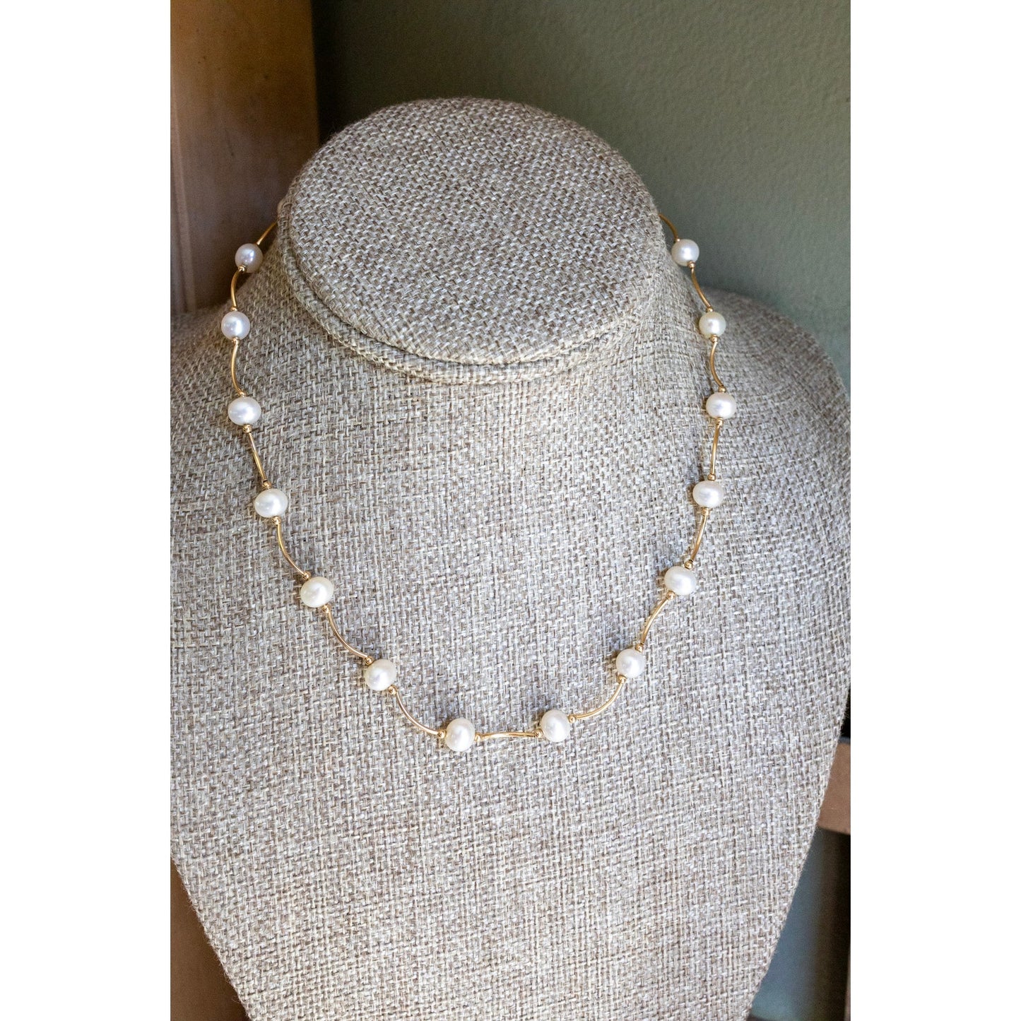 14K Yellow Gold Cultured Pearl Necklace 16" Length