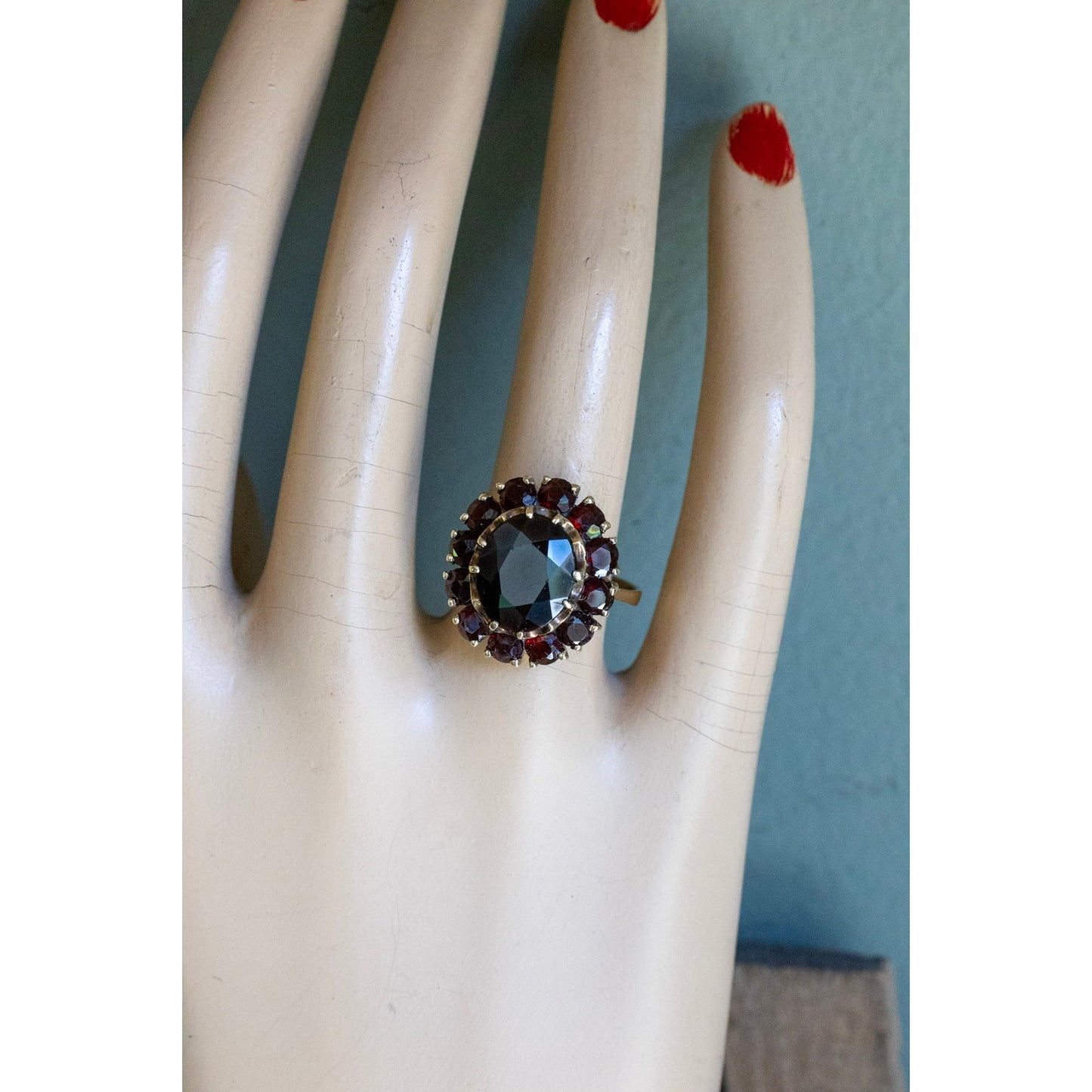 Vintage Mid Century 14K Yellow Gold Pyrope Garnet Ring