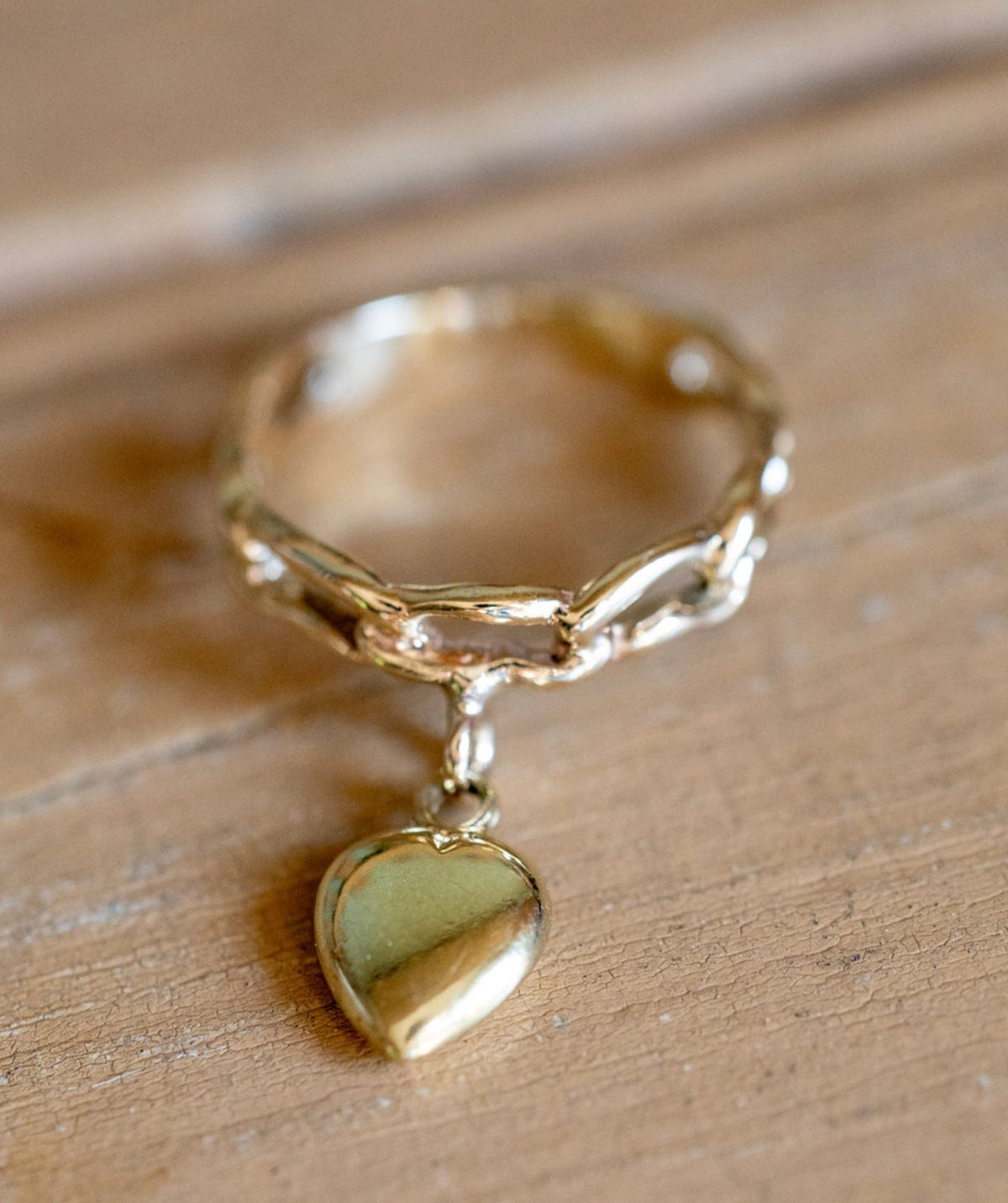 Vintage 14K Yellow Gold Chain Link Ring with Dangle Heart Charm