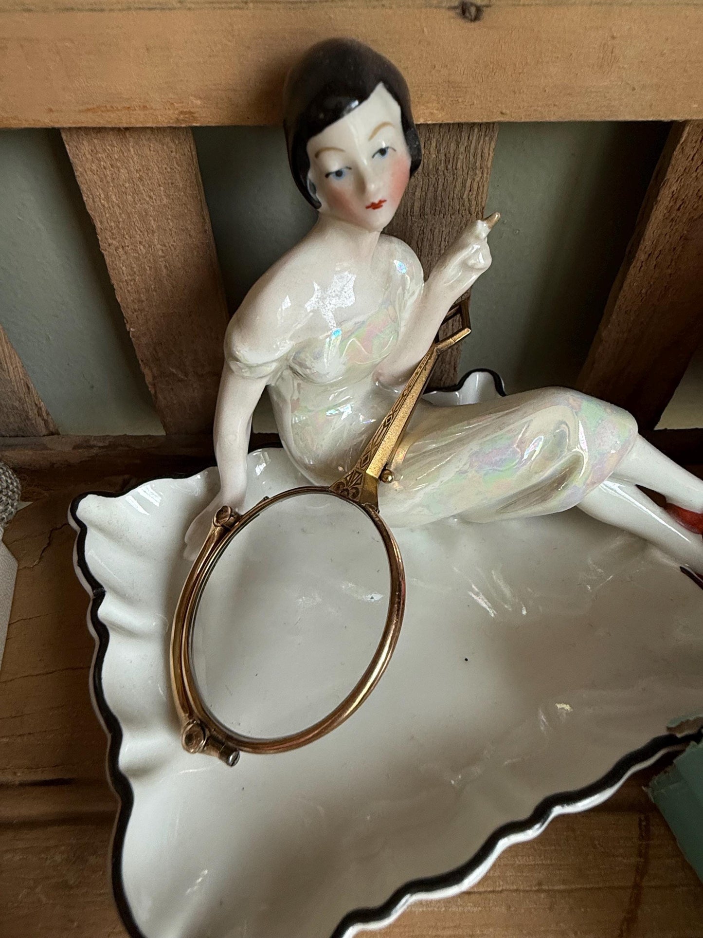 Antique Gold Filled Magnifying Eye Glass Collaspable Pendant