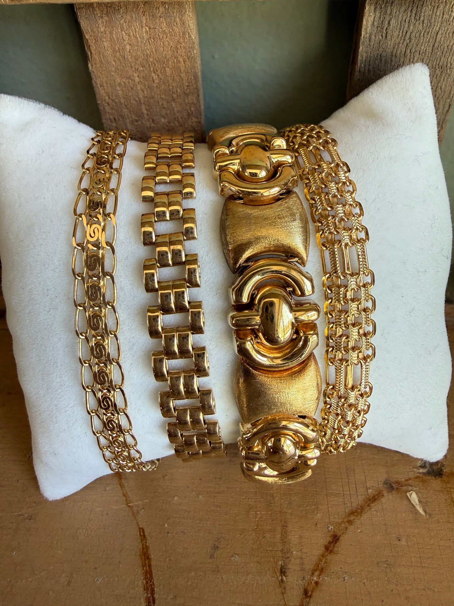 Pick a 14K Yellow Gold Vintage Link Bracelet c1990