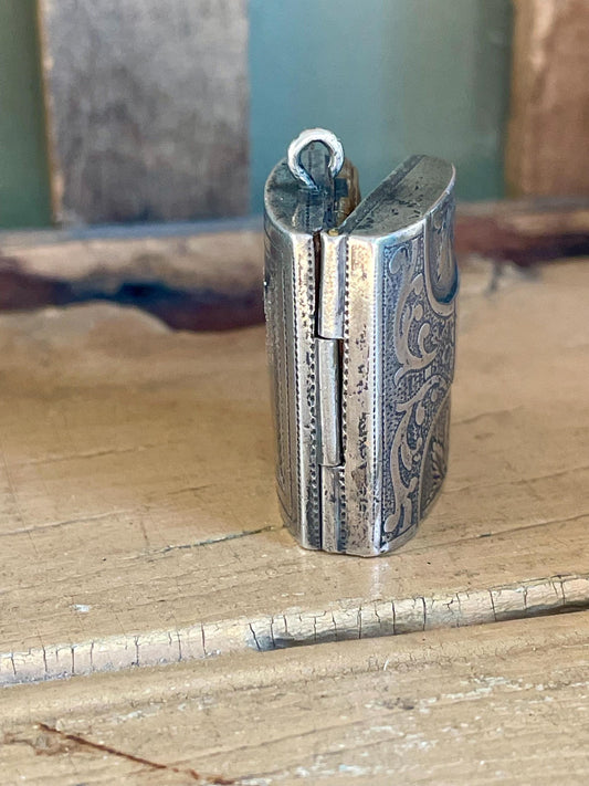 c1810 Georgian Silver Vinaigrette by John Thornton Birmingham Gilt Interior