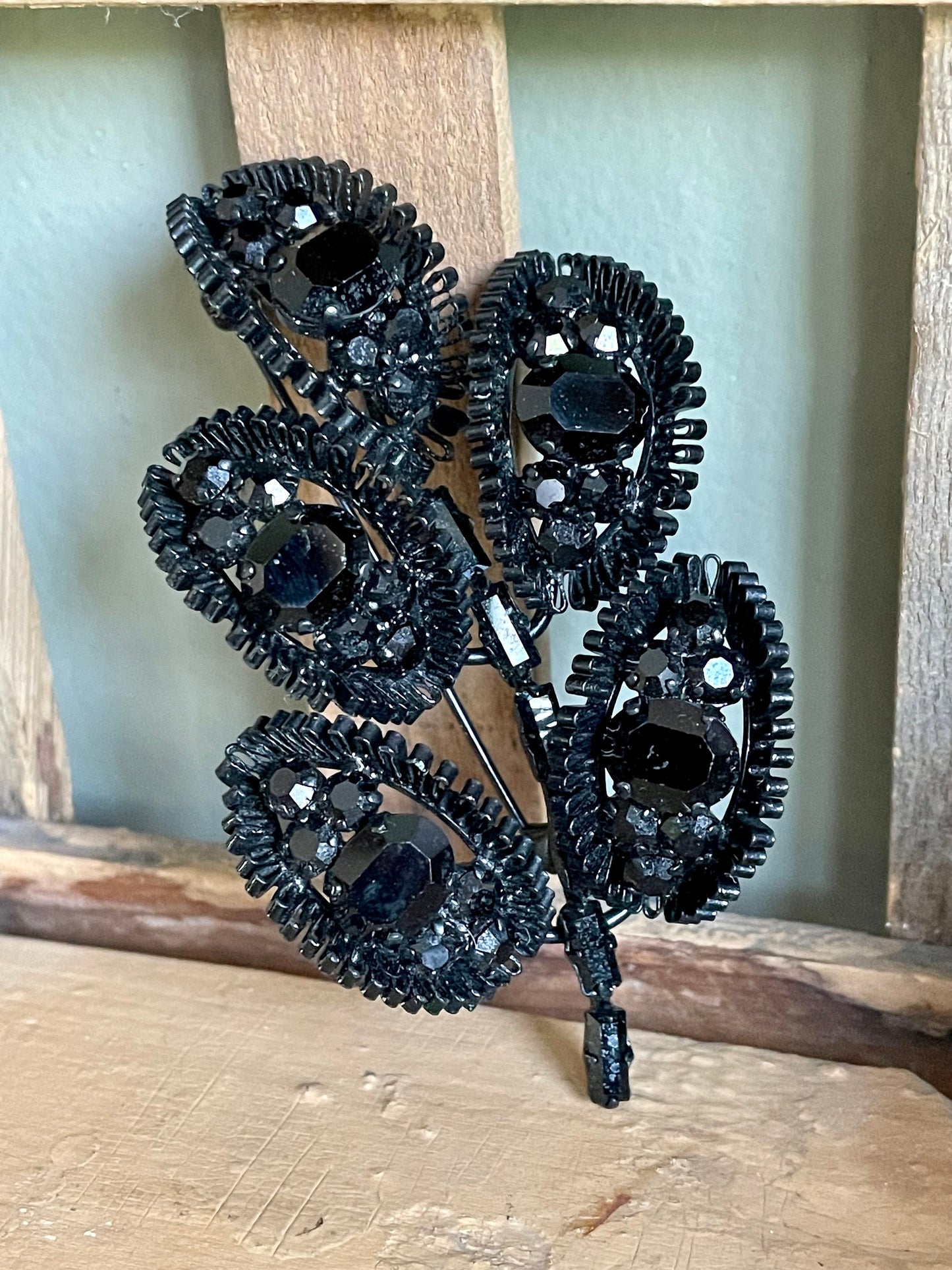 Massive Weiss Mid Century Japanned Black Stone Branch Brooch