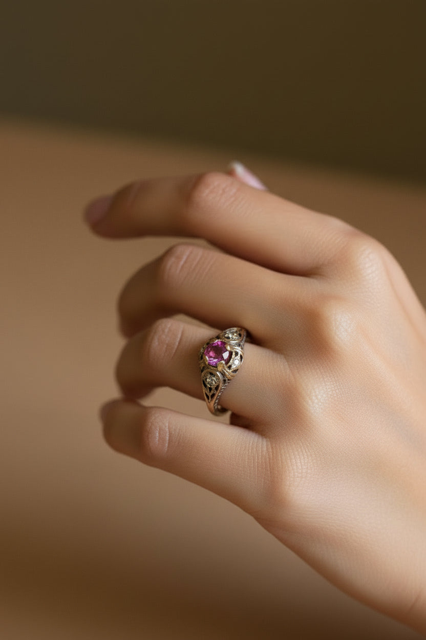 Vintage Art Deco Style 14K Yellow Gold Amethyst and Diamond Ring