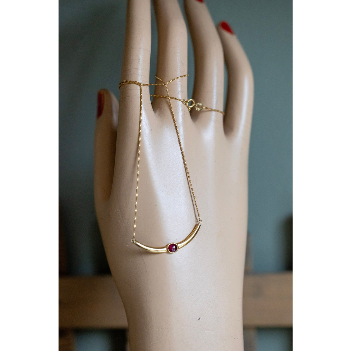 Vintage Italian 14K Yellow Gold Cabochon Natural Ruby Necklace