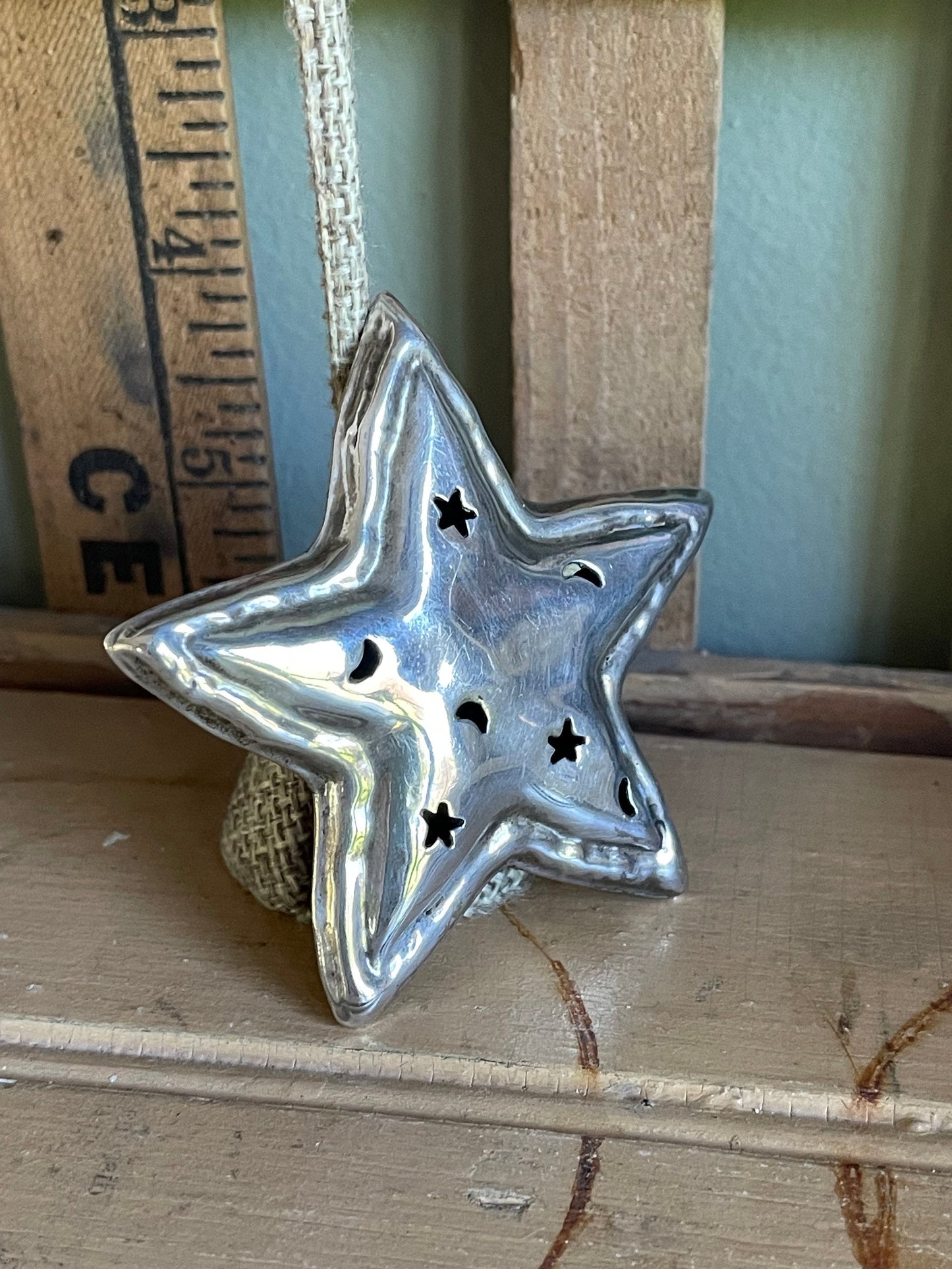 Vintage Sterling Silver Puffy Cut Out Star Brooch