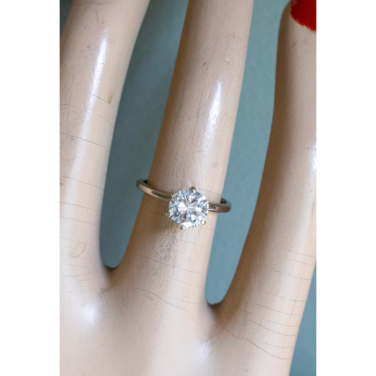 Vintage 1970's Natural Round Brilliant Cut Approx. 1 Ct Set in 14K White Gold Ring