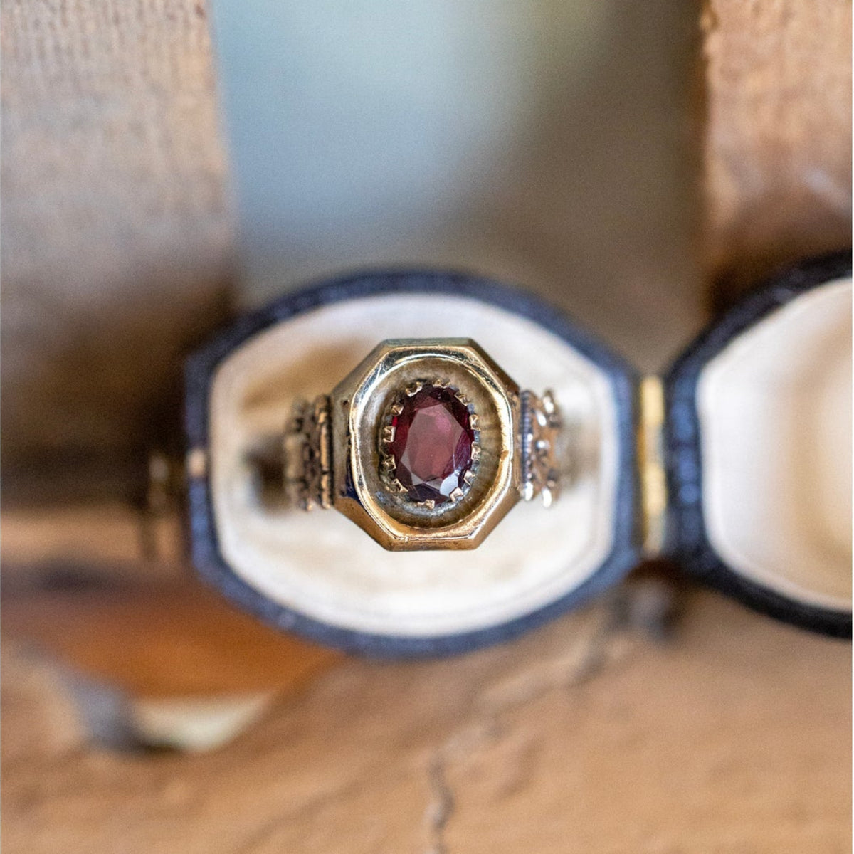 Antique 10K Yellow Gold Oval Cut Garnet Ring