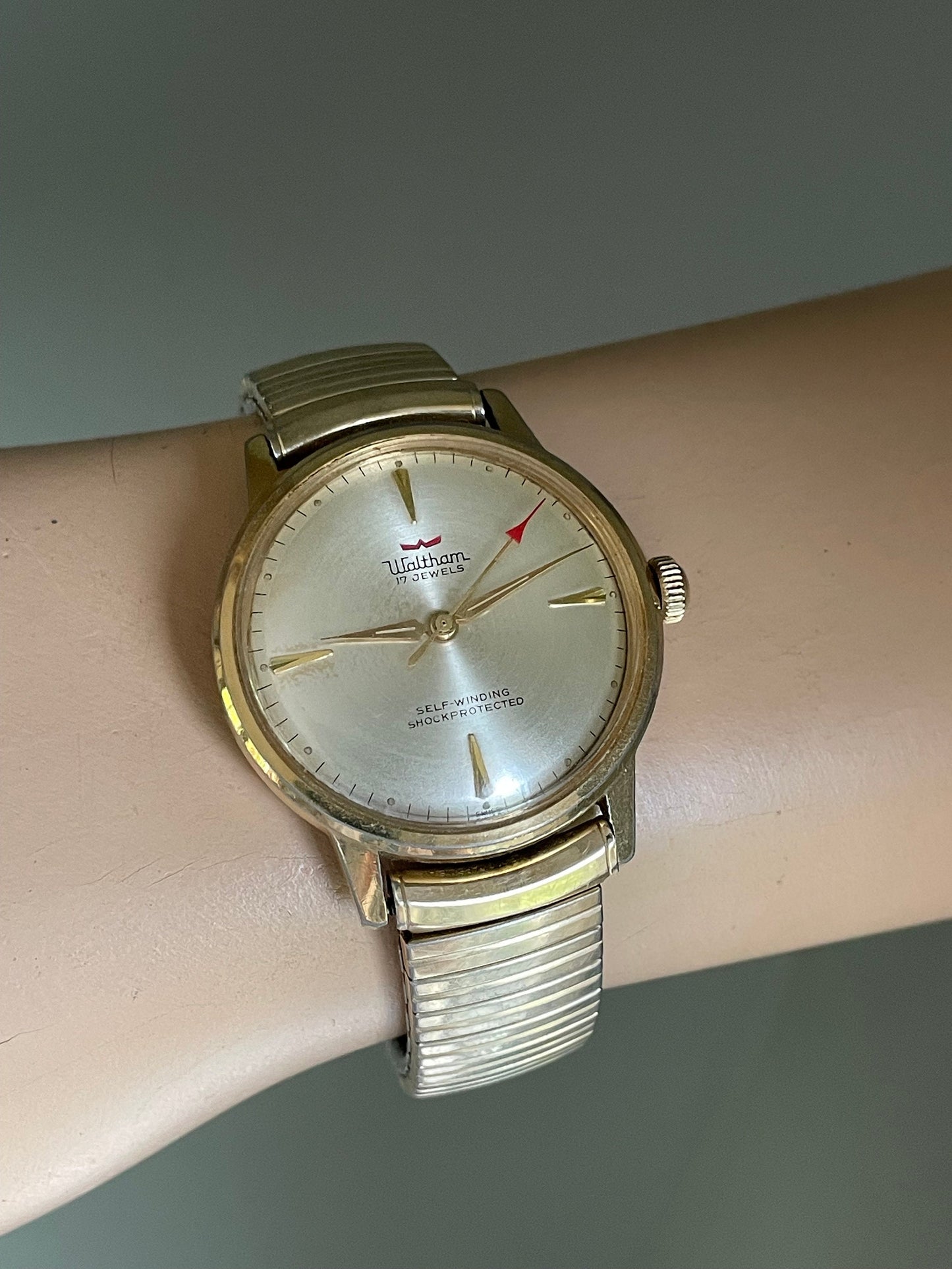 1960's Waltham 17 Jewels Self Winding Shock Protected Wrist Watch Working