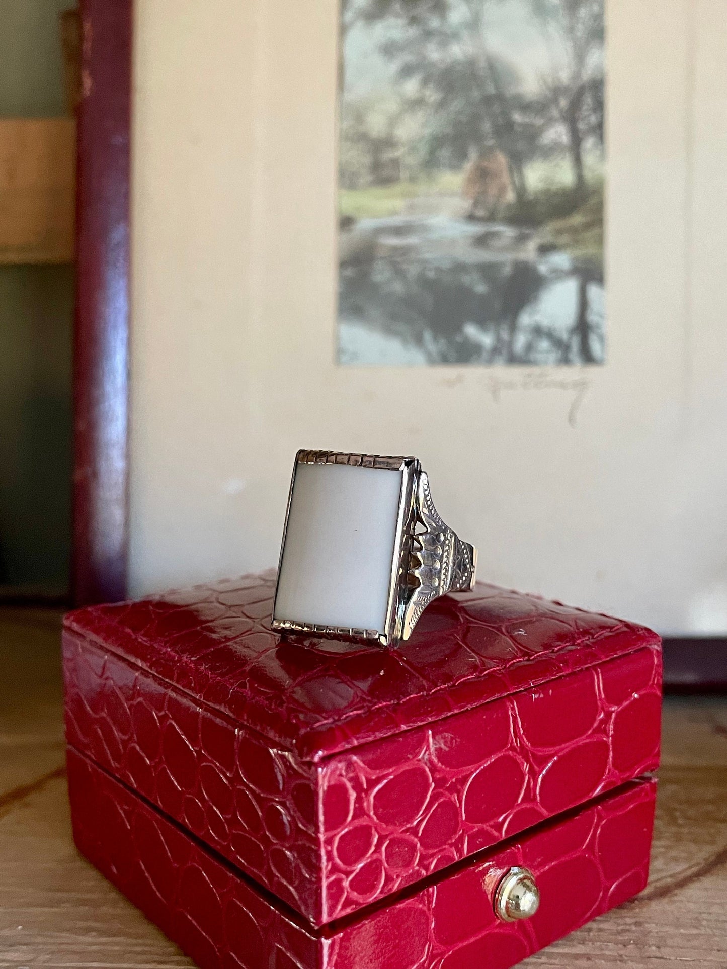 Antique 14k Victorian White Agate Engraved Ring